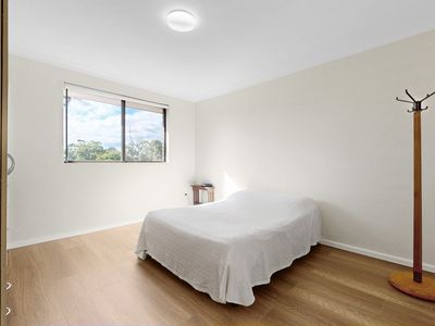 8 / 16 Central Avenue, Westmead