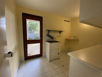 2 / 9 Lockhart Street, Como