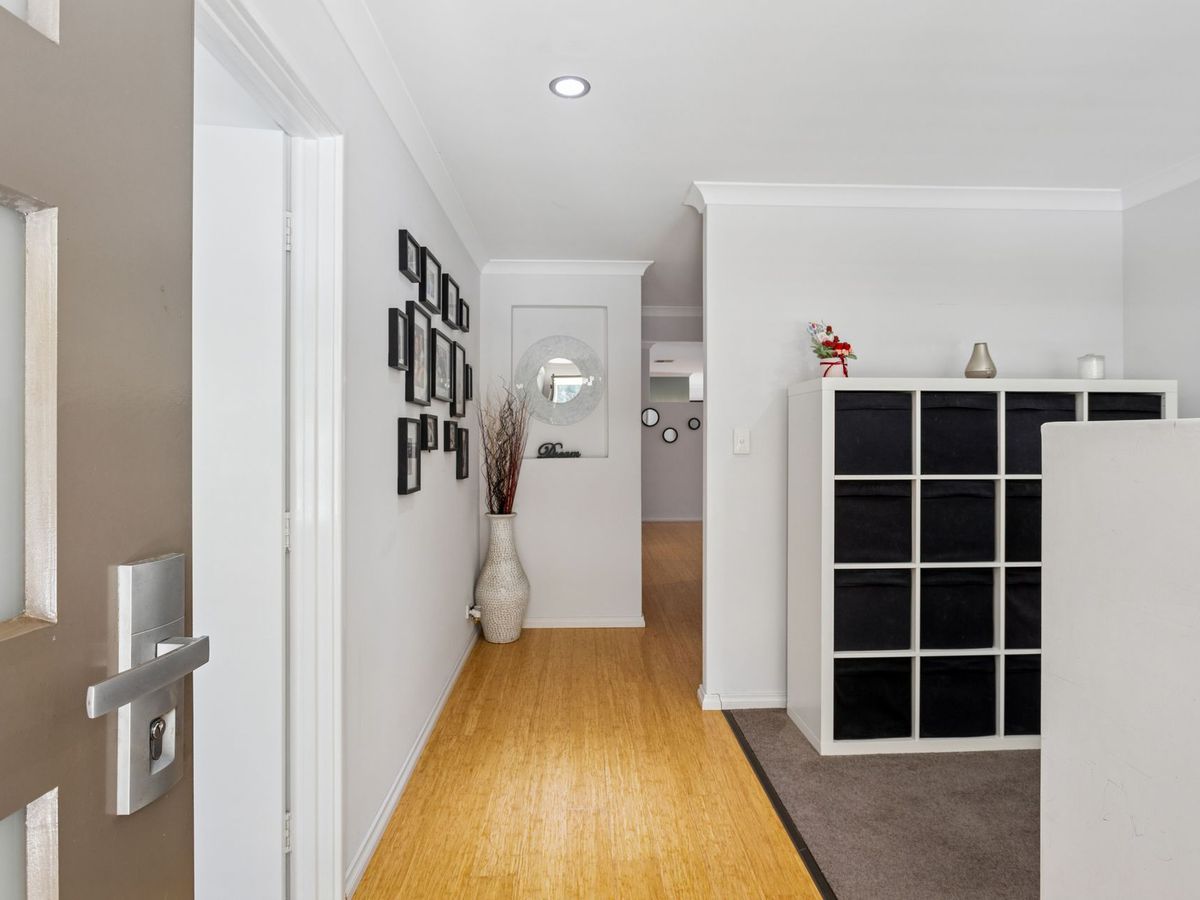 15 Palomino Promenade, The Vines