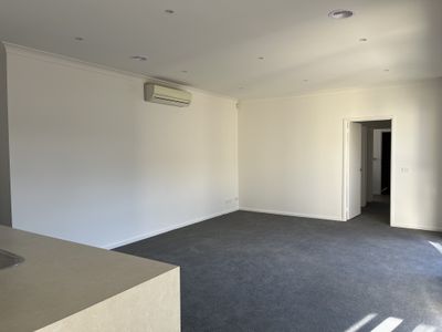 4 / 3 McNabb Avenue, Geelong West