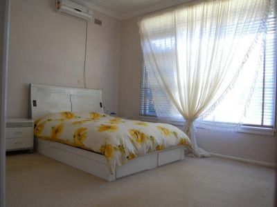 4 Knock  Cres, Beverly Hills