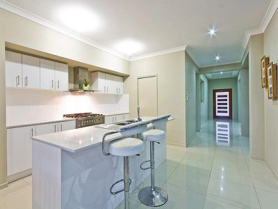 62 Taylor Pl, Mackenzie