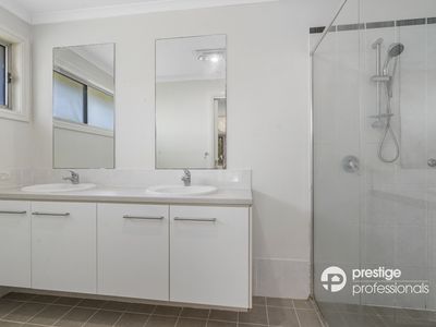 59 Maddecks Avenue, Moorebank