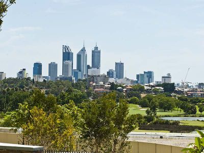 203 / 96 Bow River , Burswood