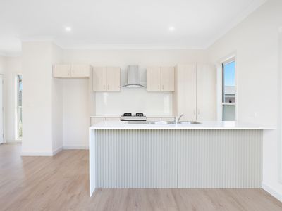 2 / 36 Griffiths Street, Oak Flats