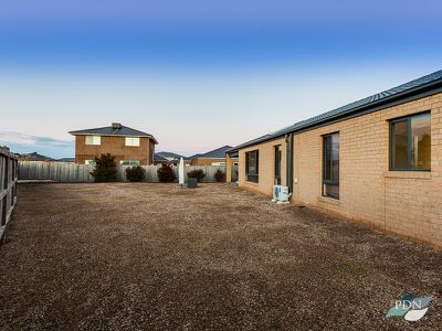 164 Saltwater Promenade, Point Cook