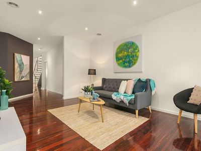 5 Government Road, Essendon
