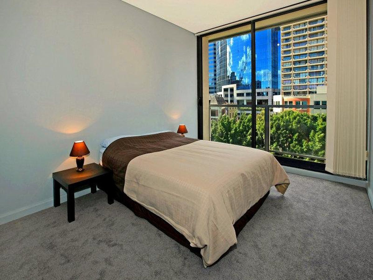 709 / 45 Shelley St, Sydney