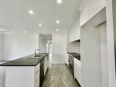 6 Hugo St, Rosewood