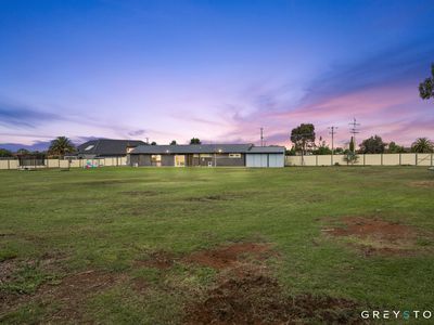 2-4 Outlook Ride, Kurunjang