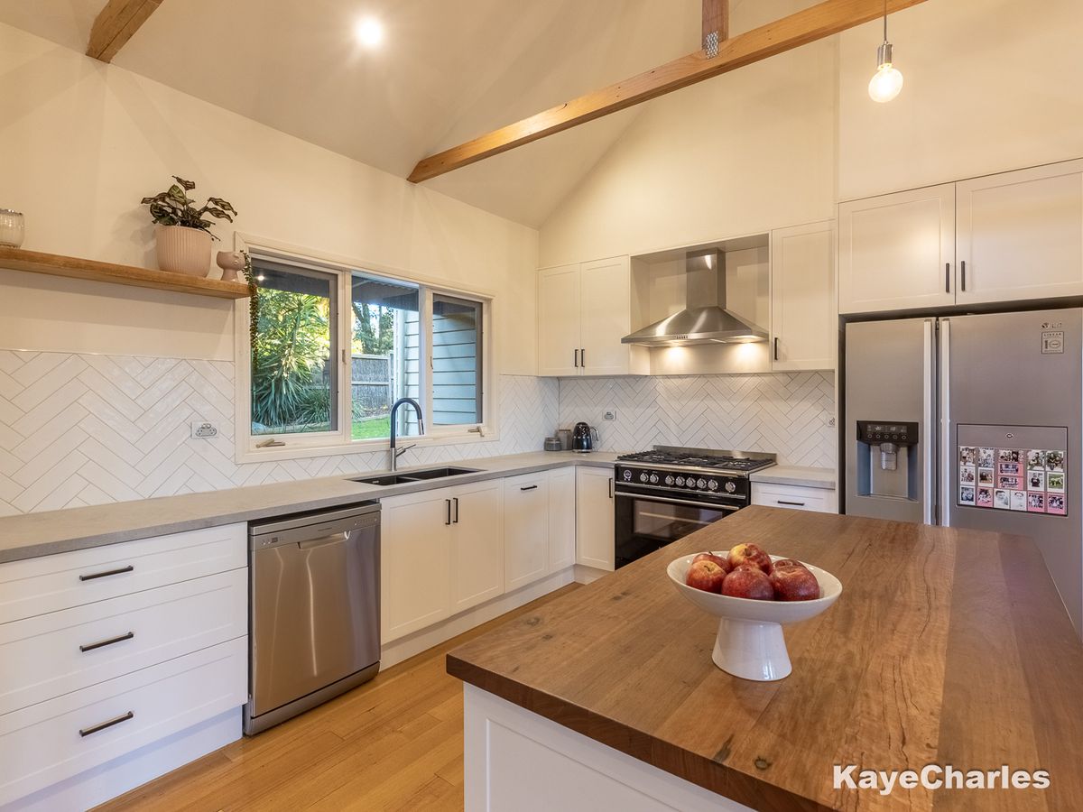 30 St Georges Road, Beaconsfield Upper