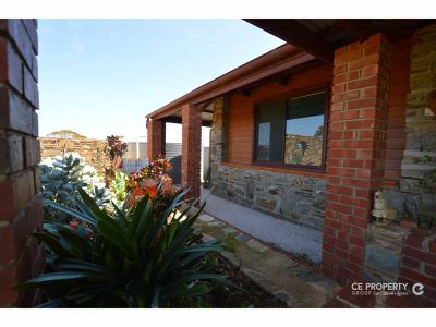 113 Frost Road, Sandleton