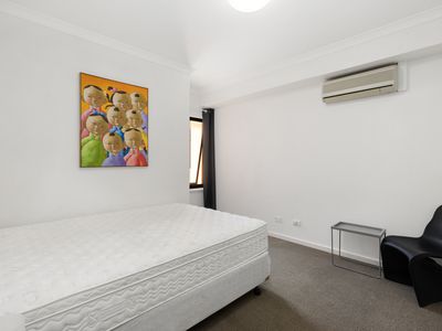 9 / 11 Regal Place, East Perth