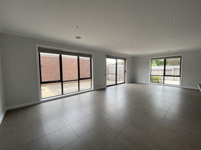 2 / 6 Henry Street, Warrnambool