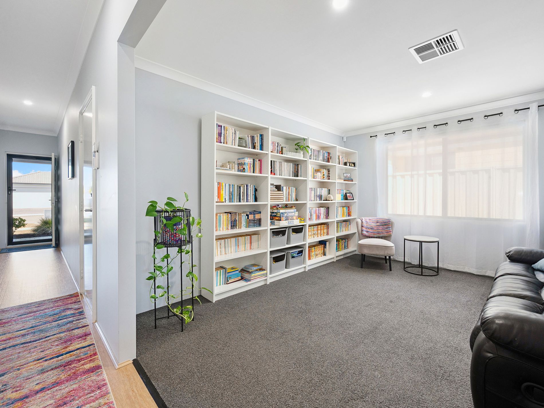 18 Lancaster Loop, Piara Waters