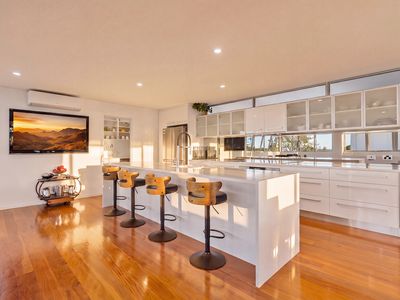 38 Russell Street, Moffat Beach