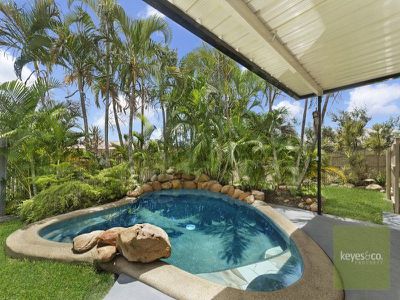 24 La Trobe Close, Douglas