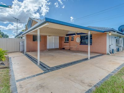 1 Chestnut Drive, Murrumba Downs