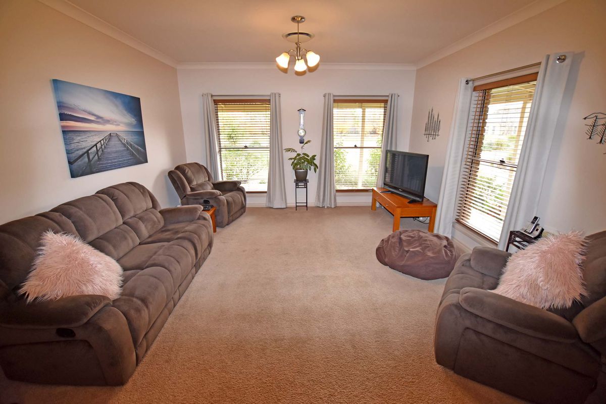 5 Gardadale Drive, Kyabram