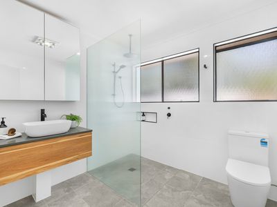 82 Hallen Close, Phillip