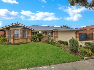 7 Stonehaven Avenue, Cranbourne