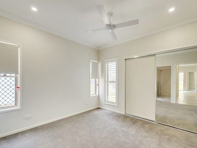 4 a Sallyanne Street, Doolandella