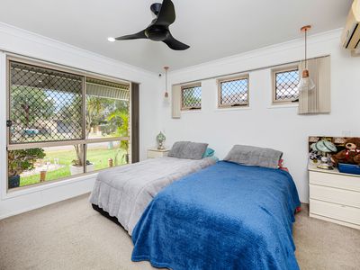 8 Kennedy Court, Urraween