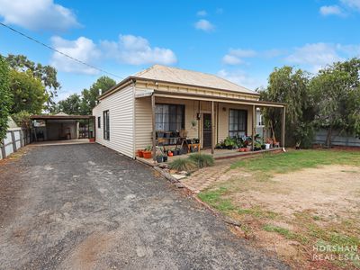 30 Edith Street, Horsham