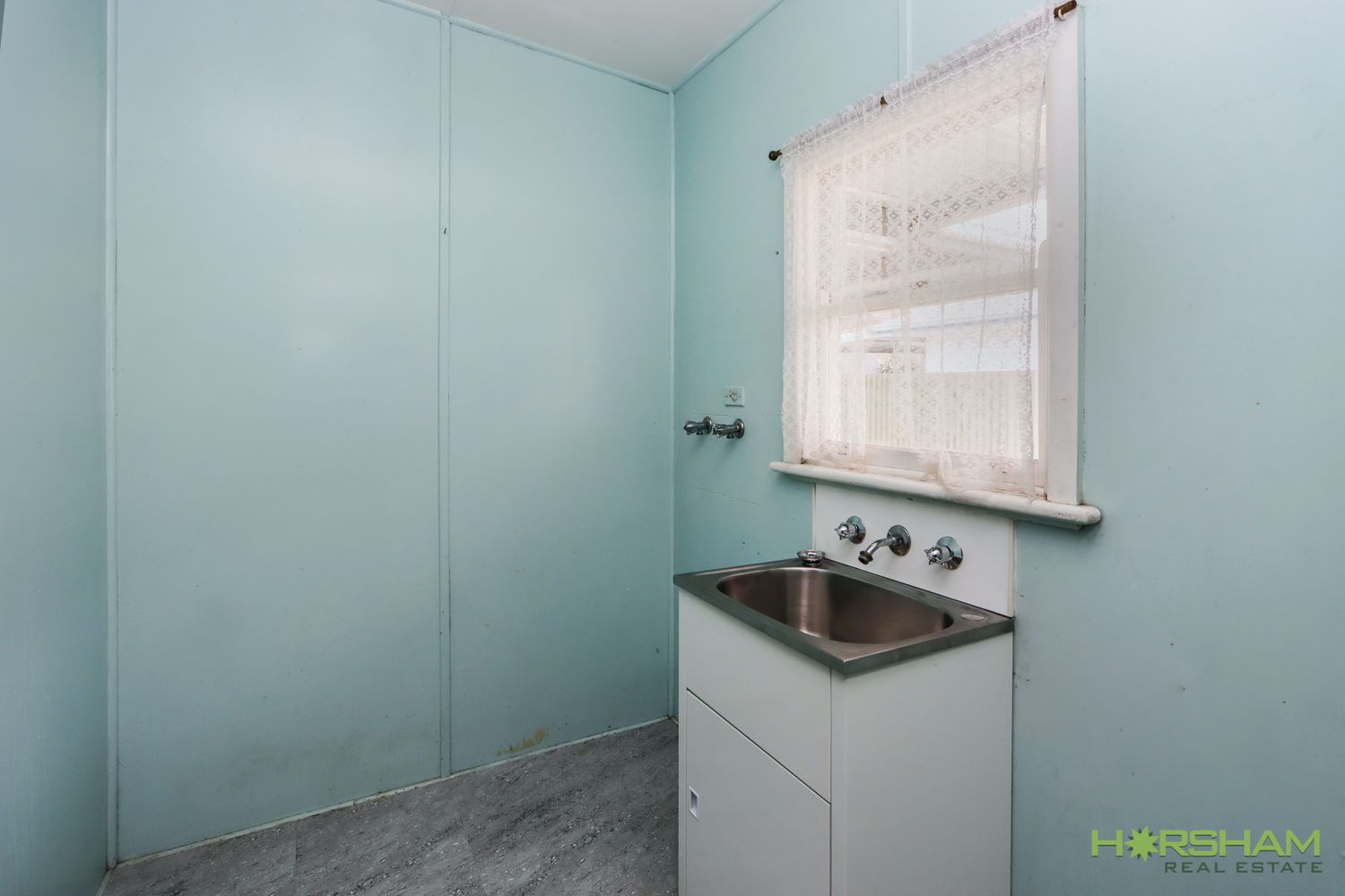 1 / 6 John Street, Horsham