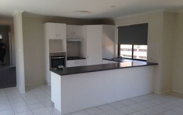 16 Retreat Circuit, Beaconsfield