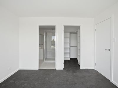 1 / 67 Parkfield Drive, Youngtown