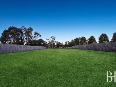 22 Lakeside Drive, Hidden Valley