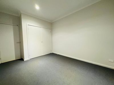 18 Pebble Road, Pakenham