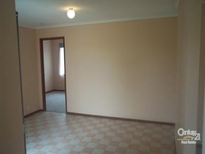 1 / 26 Beckington Crescent, Hampton Park