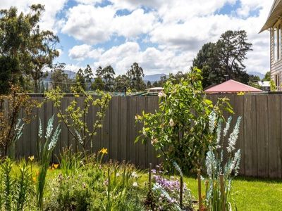 Unit 5 / 97 Main Street, Huonville