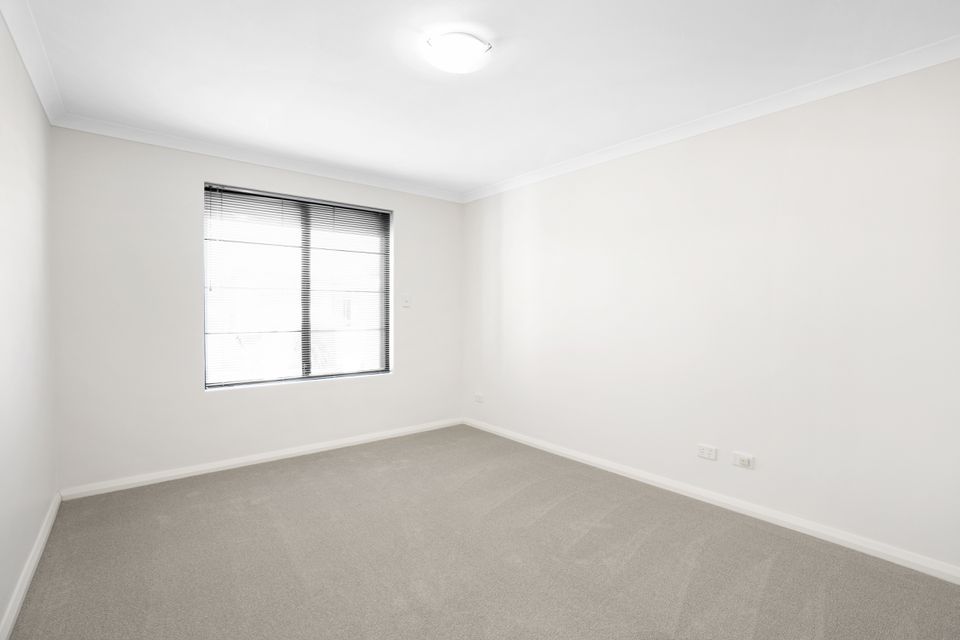 1 / 36 Epsilon Drive, Rockingham