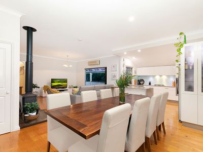 96 Raff Avenue, Holland Park