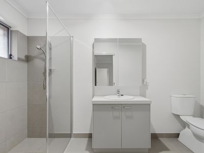 1 / 42 Ross Street, Sale