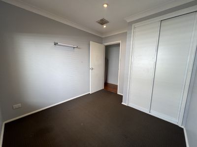 8 Ronald Street, Dubbo