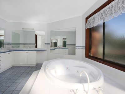 110 Hawthorn Road, Jindera