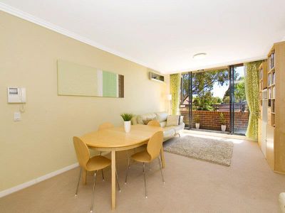 2 David Street, Crows Nest