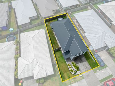 183 Dixon Drive, Coomera