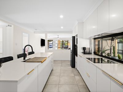 8 Lake Cootharaba Place, Logan Reserve