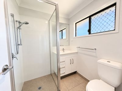 21 Turner Avenue, Atherton