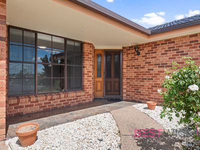 12 Bean Place, Llanarth