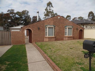 33 Foveaux Avenue, Lurnea