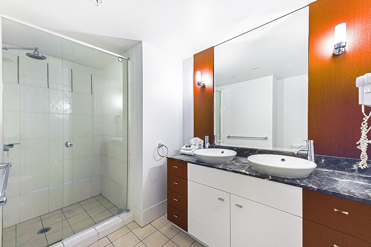 2335 / 23 Ferny Avenue, Surfers Paradise