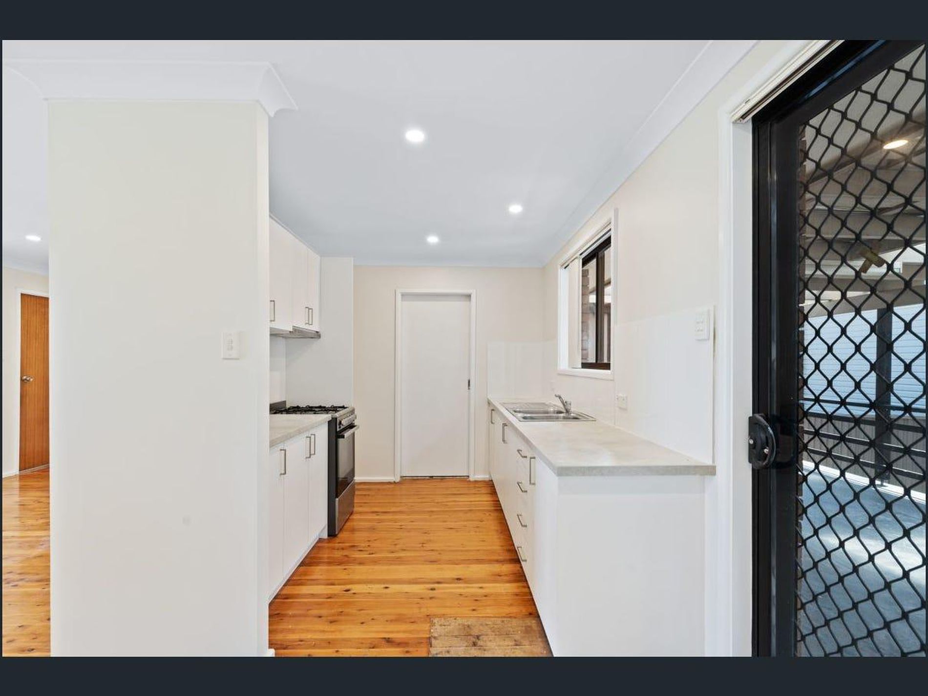 43 Elouera Crescent, Woodbine