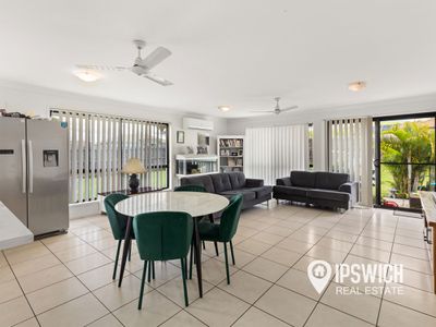 12 Kingfisher Way, Lowood