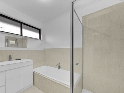 8 Dalray Close, Mill Park